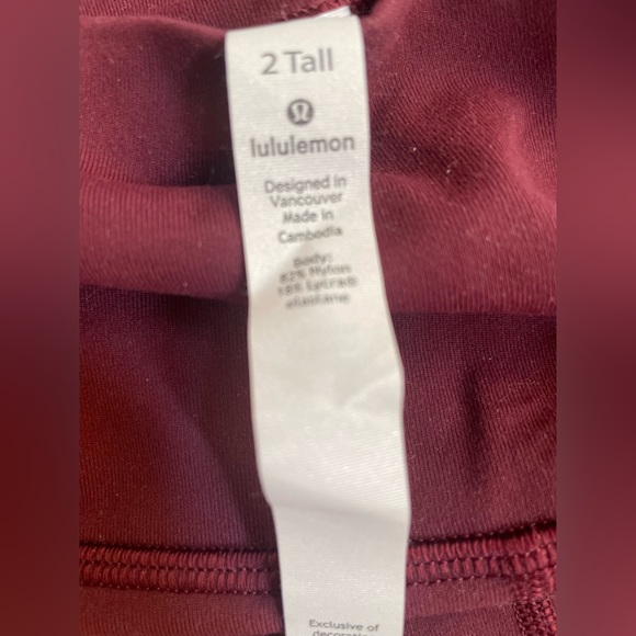 Lululemon Wunder Under sz 2 tall - Picture 3 of 3
